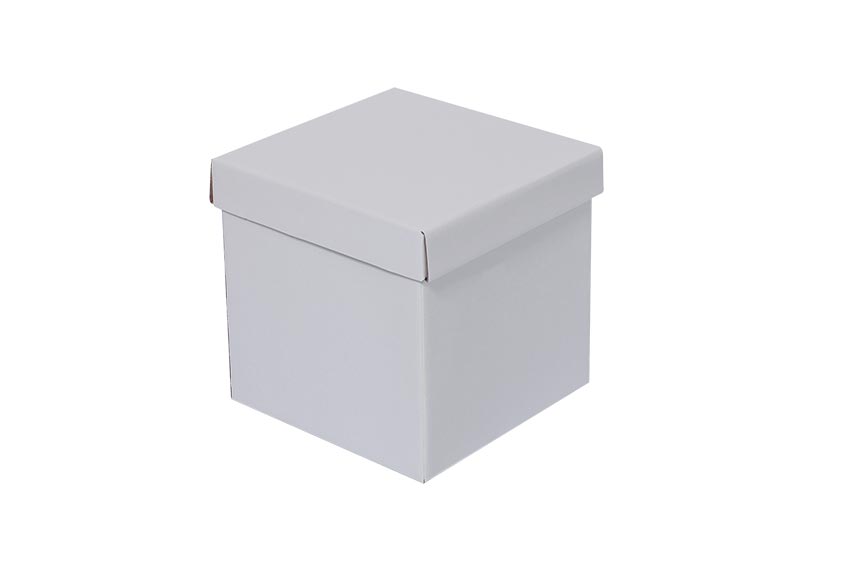 Caja cubo tapa y base color lisas en microcorrugado kraft. Usos: regalería,  reg.empresariales, prendas, vajillas, flores, guardado, otros. Pack Color,  la magia del orden