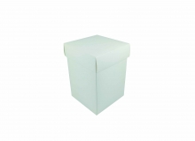 Caja alta en cartulina bca.bca.tapa y base. Usos: pan dulce, regalera, ramos, centros mesa, otros.