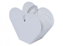 Caja corazn en cartulina lisas con brillo exterior. Usos: regalera, cumpleaos, golosinas, otros.