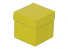 Caja cubo tapa y base en cartulina color lisas con brillo exterior e interior blanco. Usos: regalera, velas, sorpresa, otros.